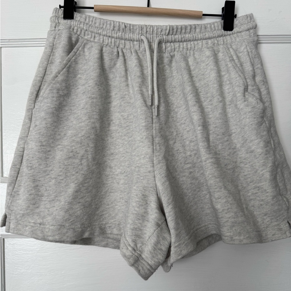 Old Navy Gray Athletic Shorts with Relaxed Fit